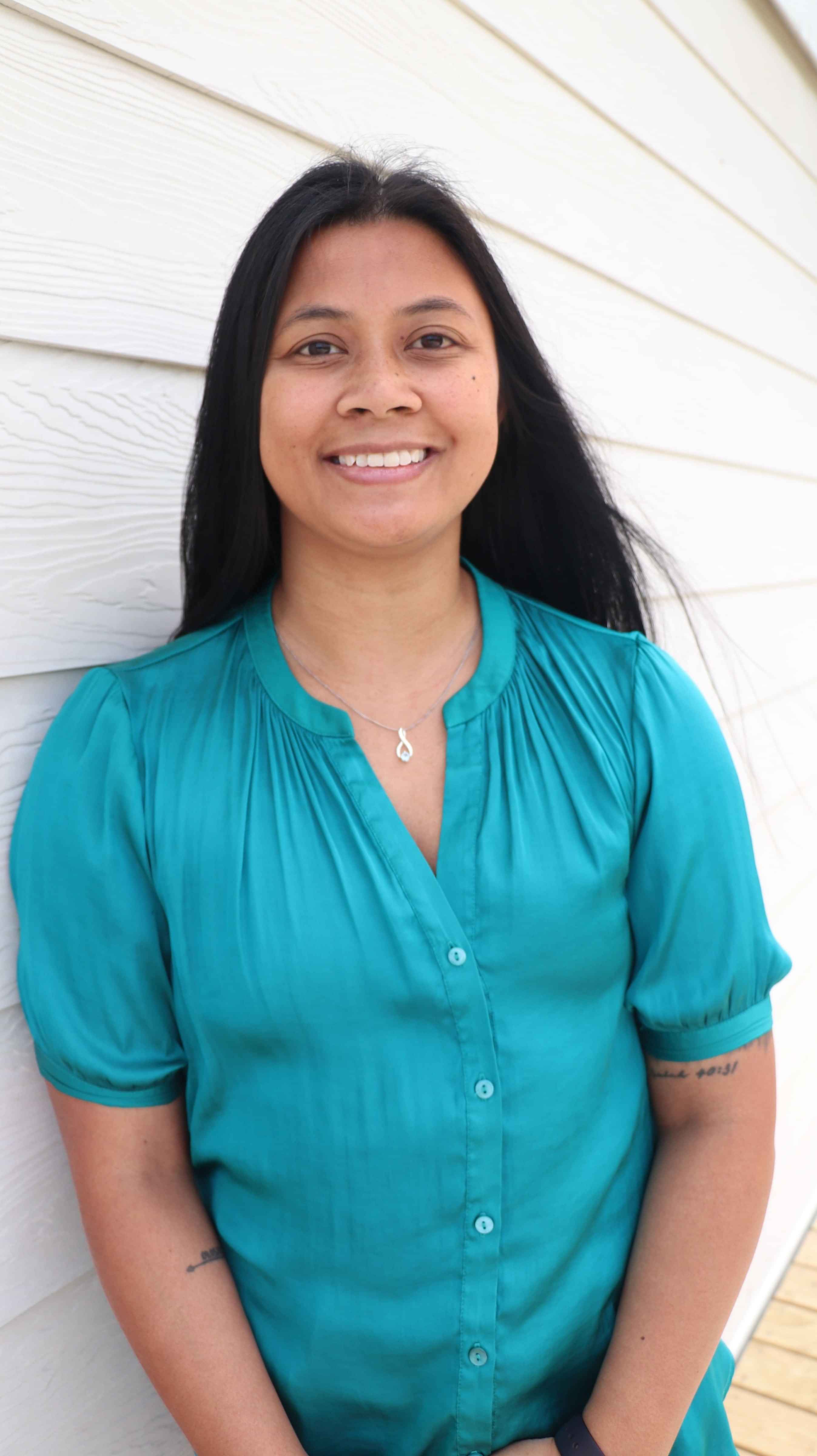 Pamela, social media virtual assistant, headshot