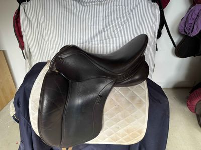 Secondhand Dressage Peter Horrobin Brown Dressage 18&quot; W