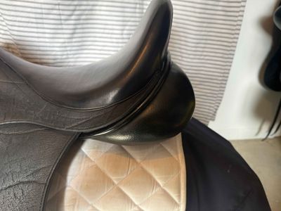 Secondhand Dressage Elite Mono 17&quot; MW/W Deep Rear Gusset