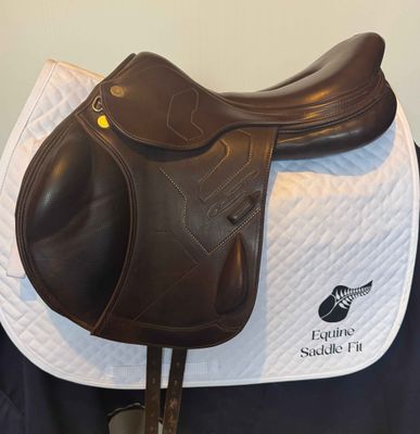 Secondhand Jump Prestige XBreath Brown 17" (34)