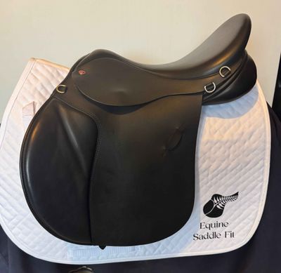 Secondhand GP Jump Farrington 17.5" 2XW Black Smooth