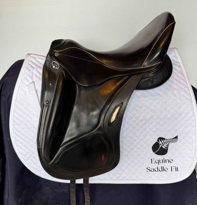 Second hand Dressage Aviar Dressage Black 17.5" W