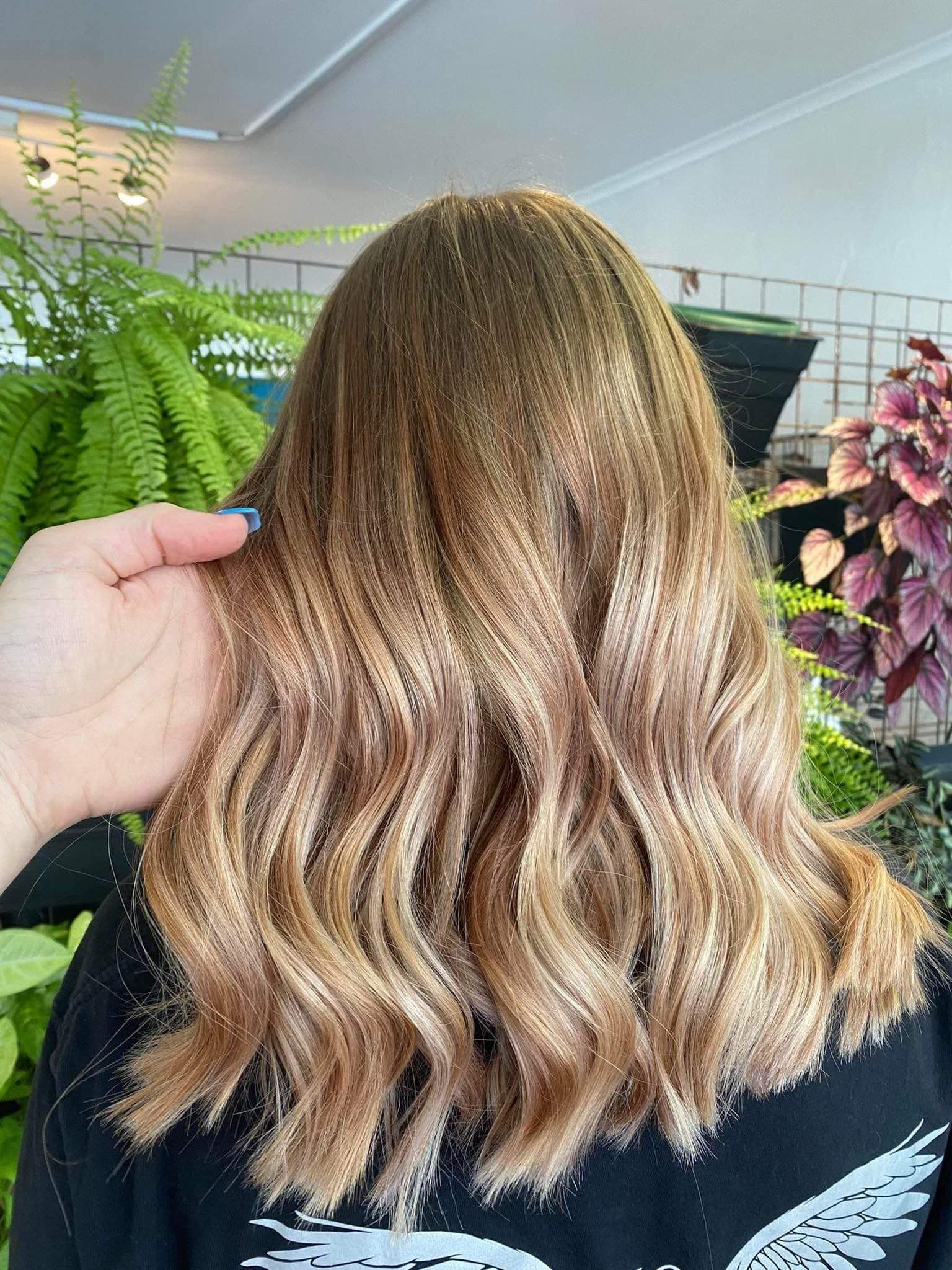 Sarah Glen Eden Hair stylist