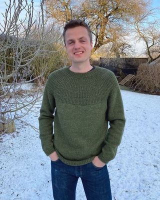 Anker's Sweater - My Boyfriend's Size - PetiteKnit Pattern