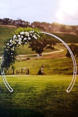 Round Arch for hire