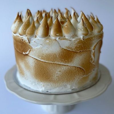 Lemon meringue cake