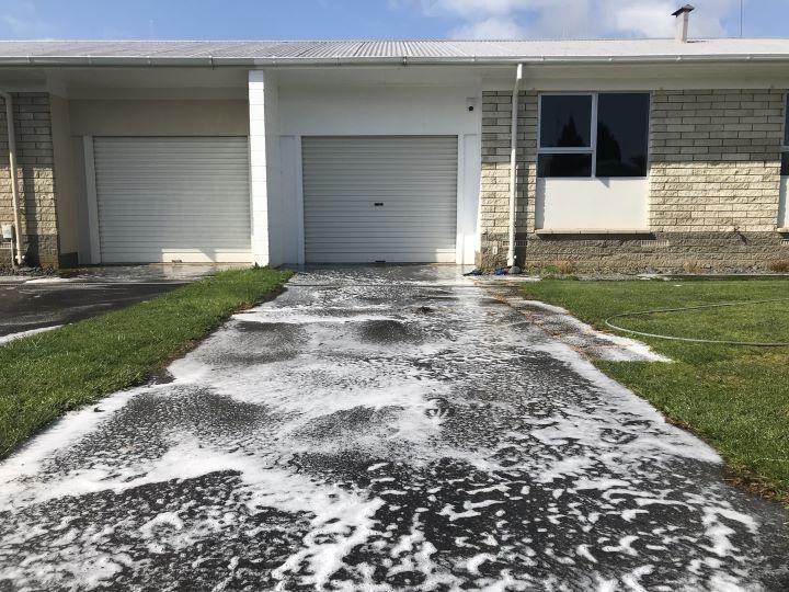 Driveway cleaning Cambridge home