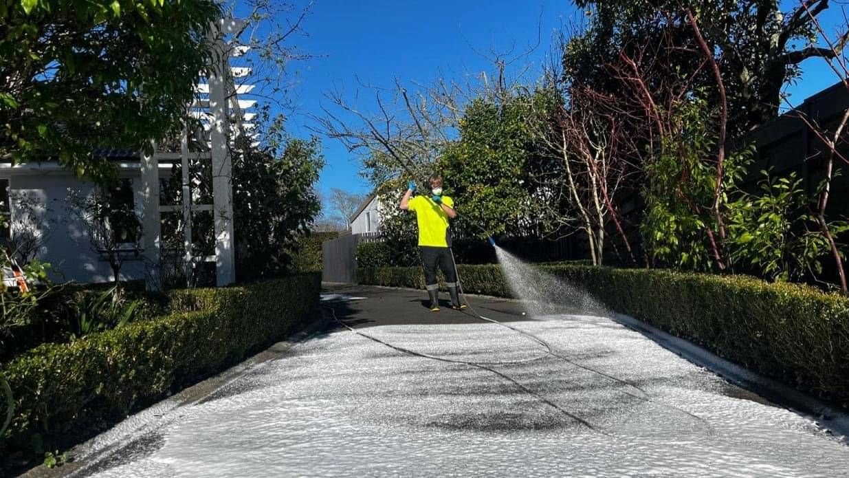 Driveway cleaning Te Awamutu home