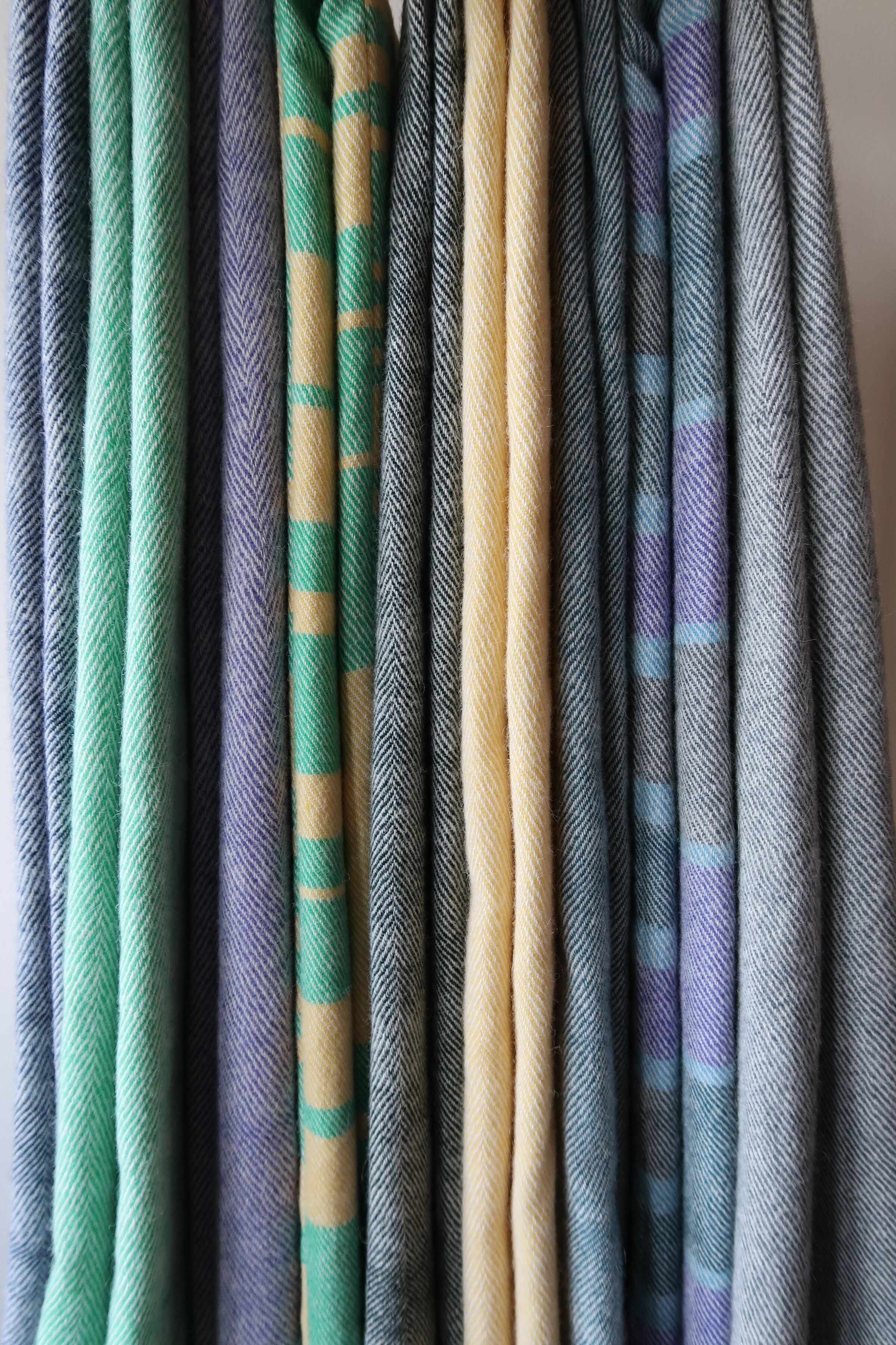 TAMAR - throws of various colours