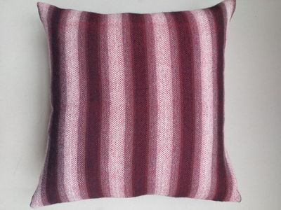 ASHBURN Cushion - dark red stripe