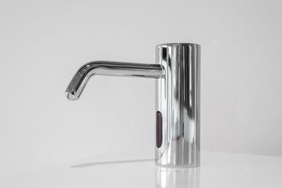 Bench/Basin Mounted Sensor Soap Dispenser