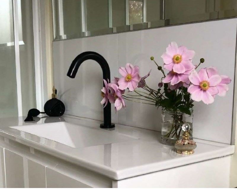 Black gooseneck sensor tap and link to Sensor Tap range