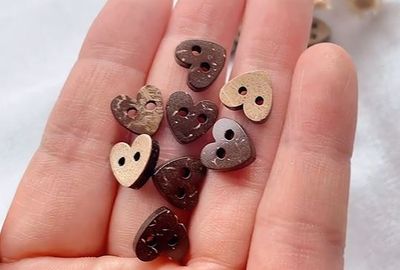 Gift with purchase - wooden buttons