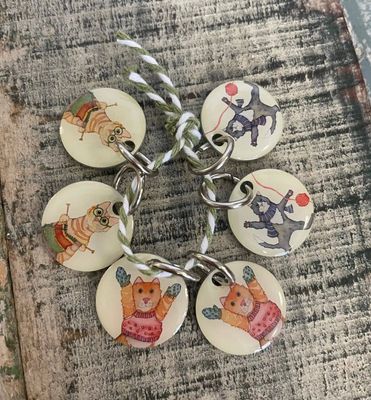 Emma Ball &quot;Kittens in Mittens&quot; Stitch Markers Set