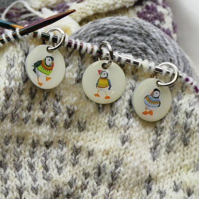 Emma Ball &quot;Woolly Puffin II&quot; Stitch Markers in a Pocket Tin