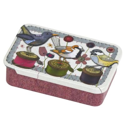 Stitched Bobbin Birdie &ndash; Pocket Tin