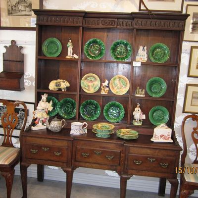 Very Good Small Early English Dresser