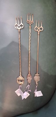 3 Victorian Toasting Forks