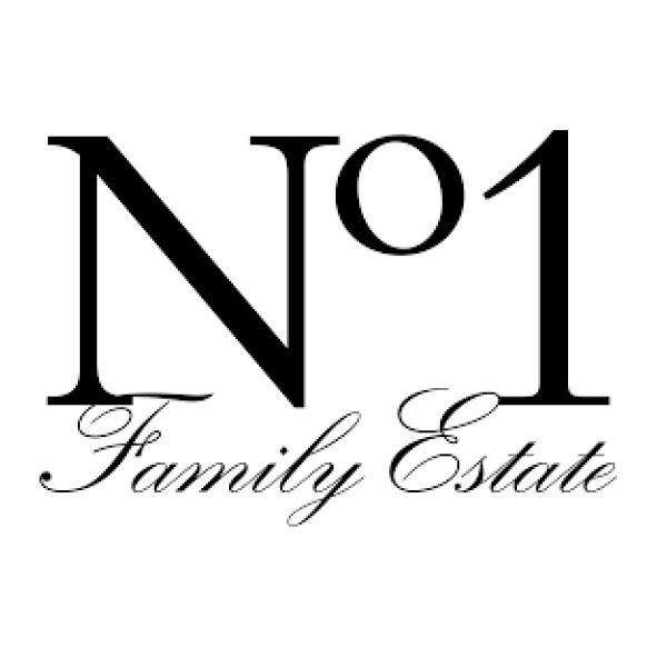 No1 Family Estate is a valued sponsor of the Breast Cancer Research Trust 21st Cocktail Event