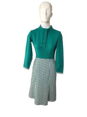 Green Vintage Dress (NZ size 6)