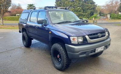 2003 TOYOTA HILUX DCAB 4X4 3.0DE