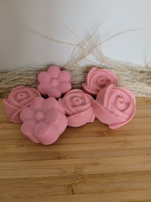 Gift Rose Shapes of Soap  20gm +/-