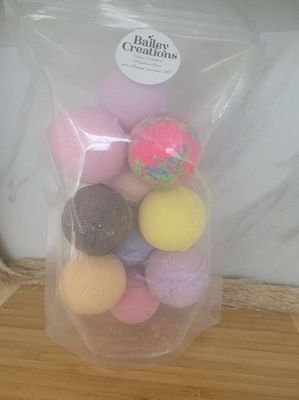 Gift Pack of 10 Gorgeous Bath Bombs