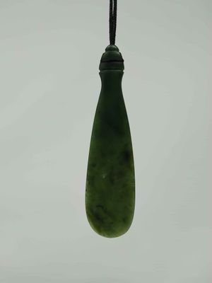 Kawakawa Pounamu Mere Pendant