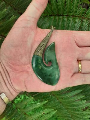 Kawakawa Pounamu Matau Pendant