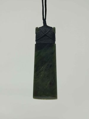 Totoweka Pounamu Toki Pendant