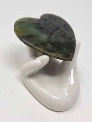Totoweka Pounamu Heart Pendant