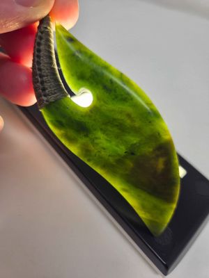 Kawakawa Pounamu Matau Pendant