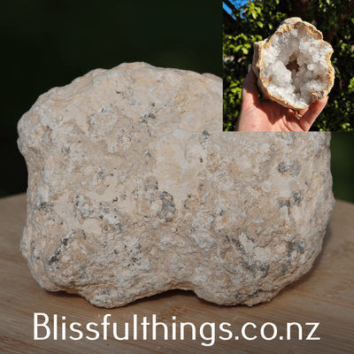 Cracking Your Own Quartz Geode 1.47kg
