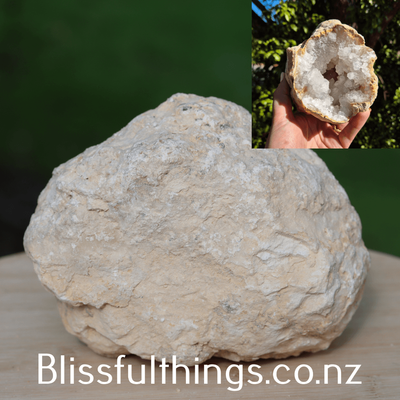 Cracking Your Own Quartz Geode 1.38kg
