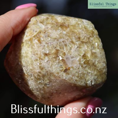 Muscovite/Yellow Mica, Free Form