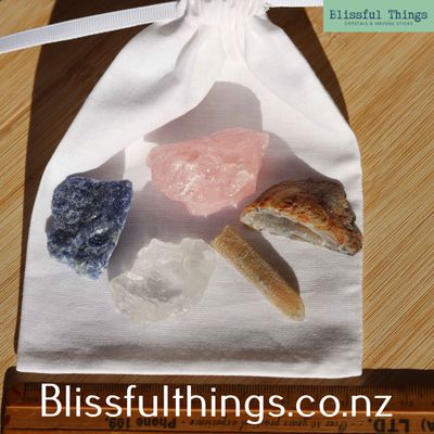 Gift Bundle with Spirit Quartz, Sodalite, Rose Quartz, Clear Quartz and Agate Geode