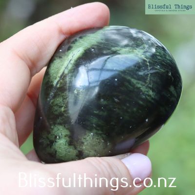 Serpentine Palm Stone