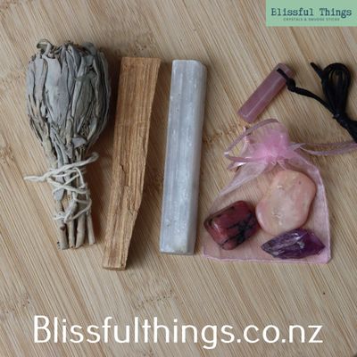 Unconditional Love Smudge &amp; Crystal Kit
