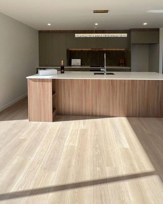 Clix Plus Camellia Oak Laminate Flooring