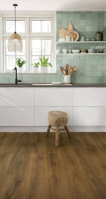 Vintage Brown Oak Laminate Flooring | Clix Plus