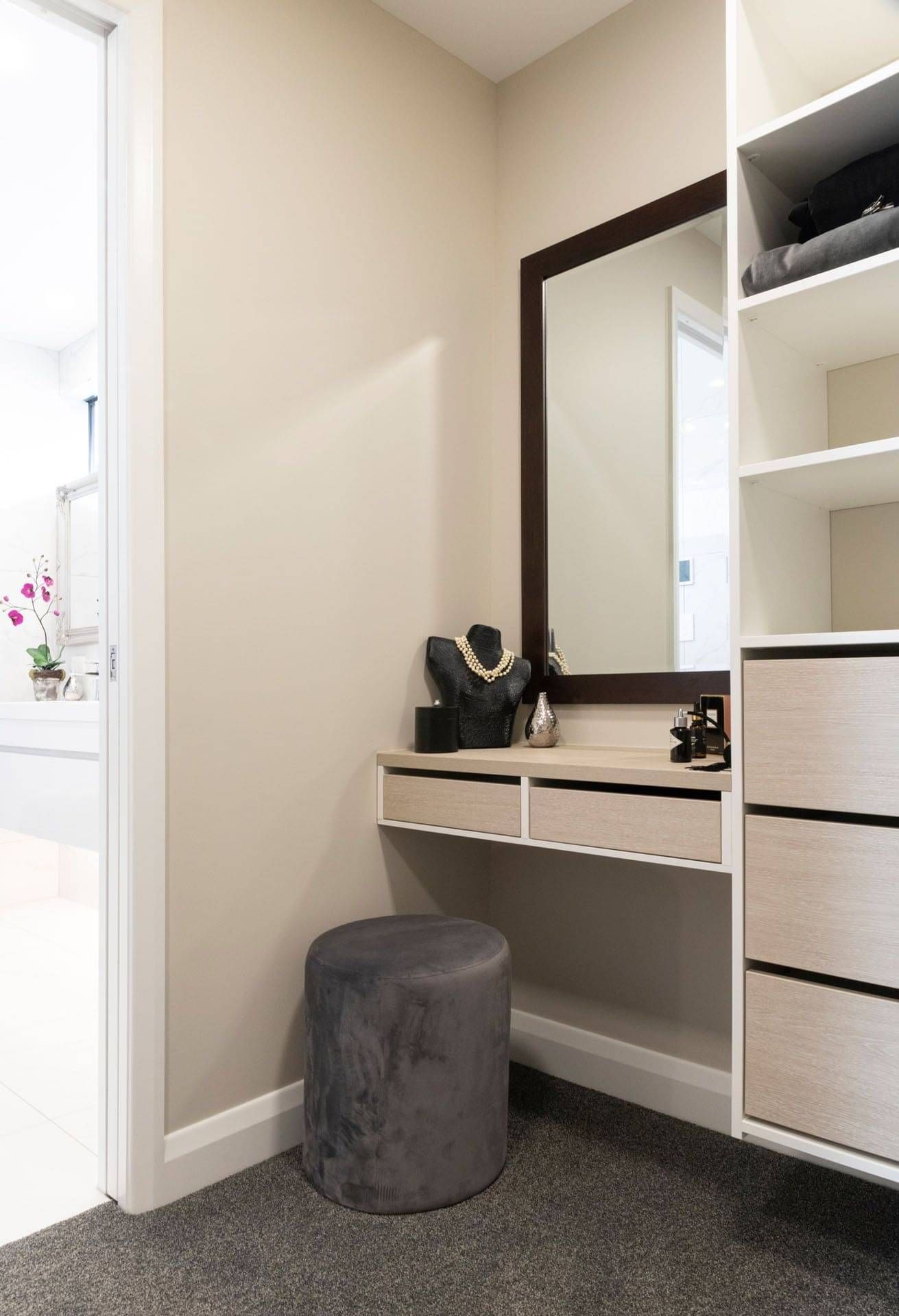 Modern built-in make-up desk with drawers. 