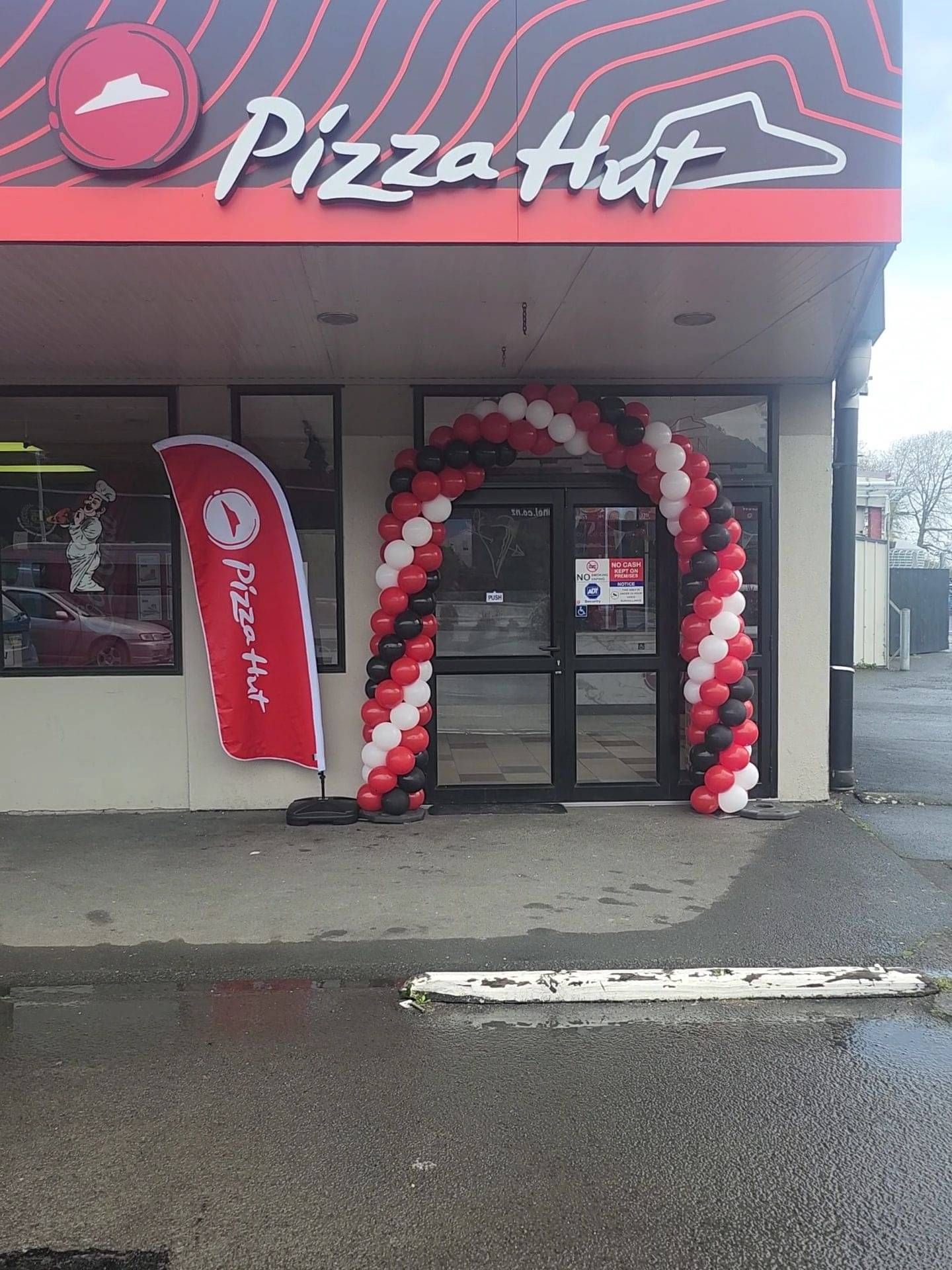 Pizza Hut Theme Balloon Garland
