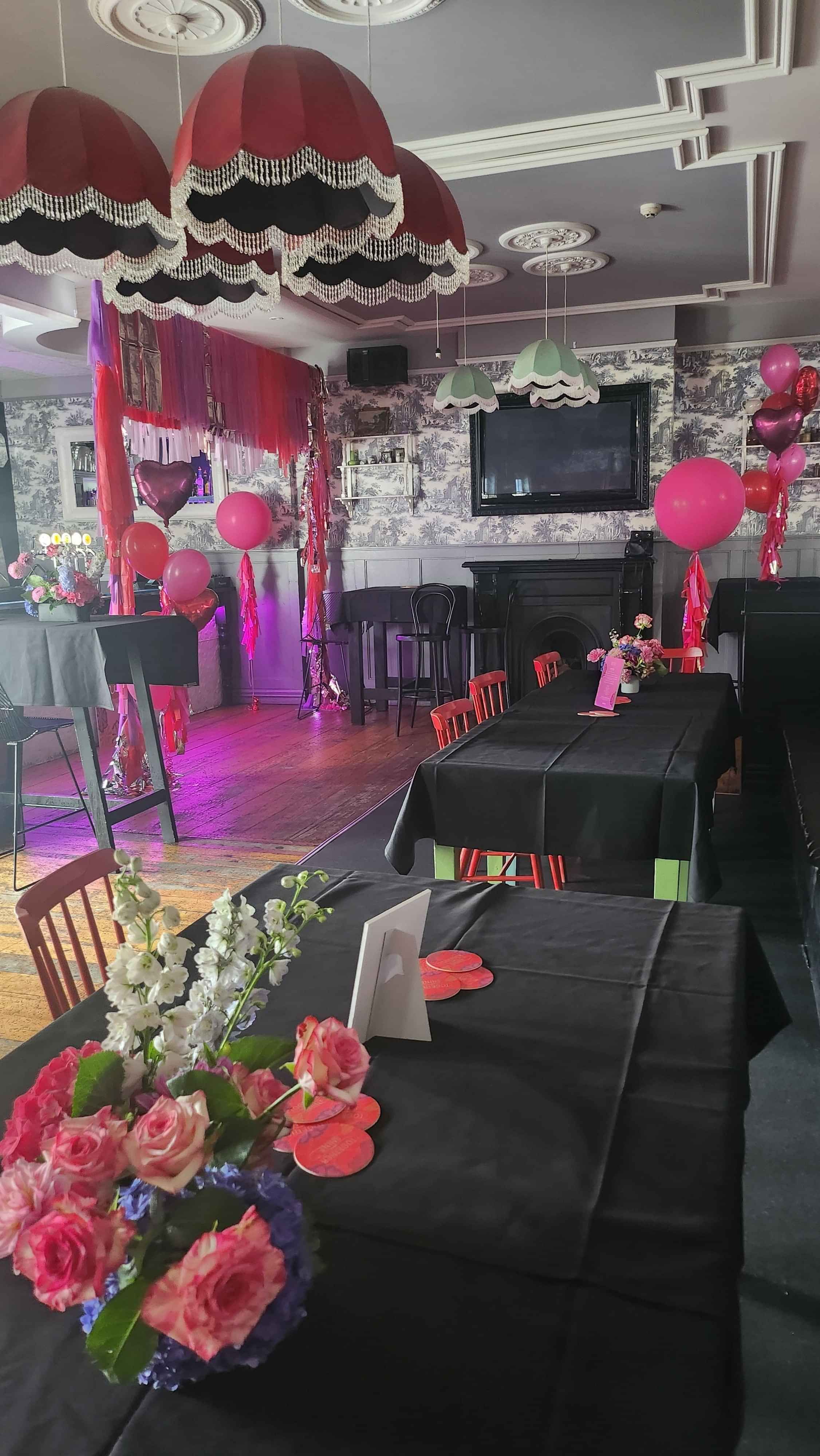 Pizza Hut Theme Balloon Garland