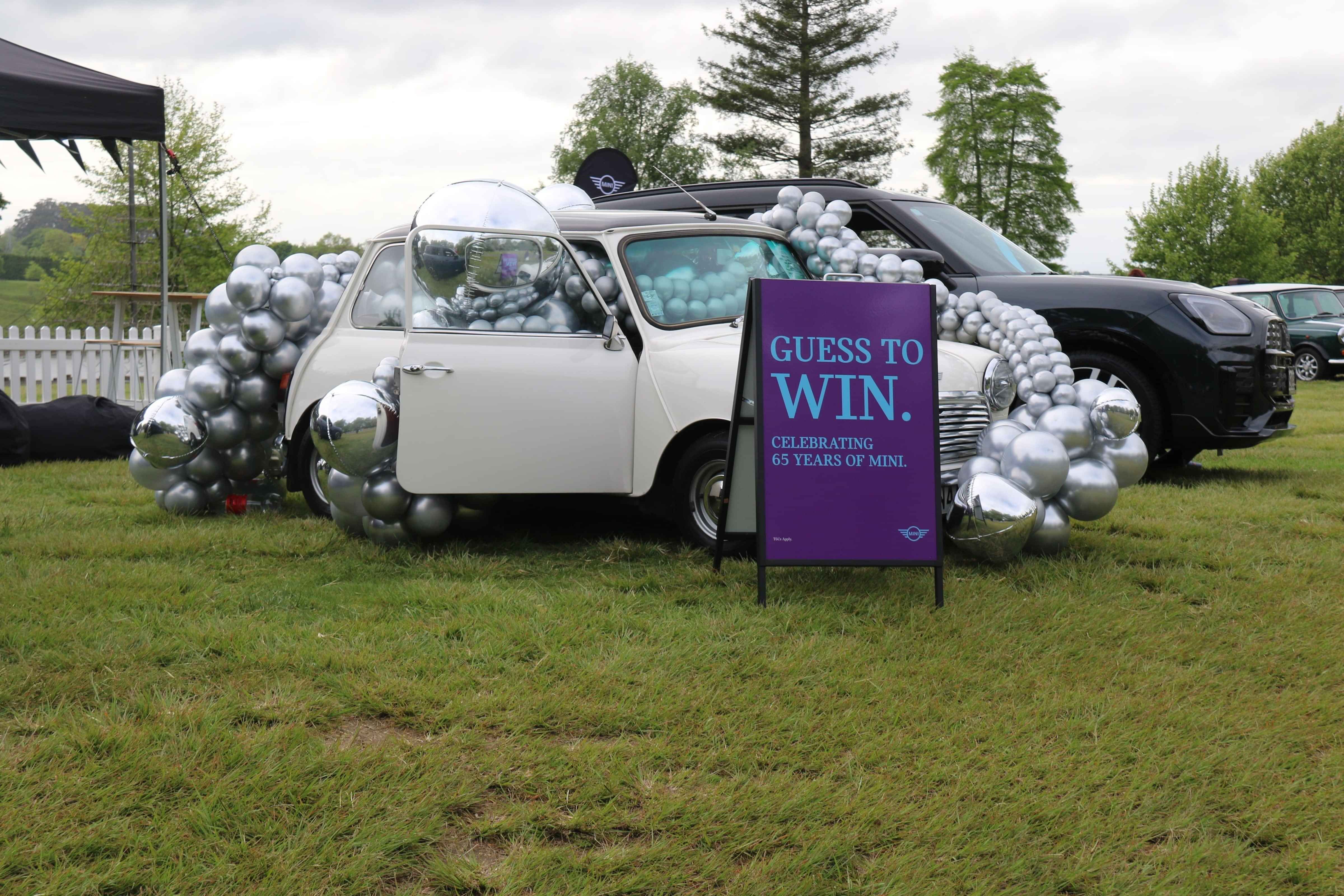 Pizza Hut Theme Balloon Garland 
