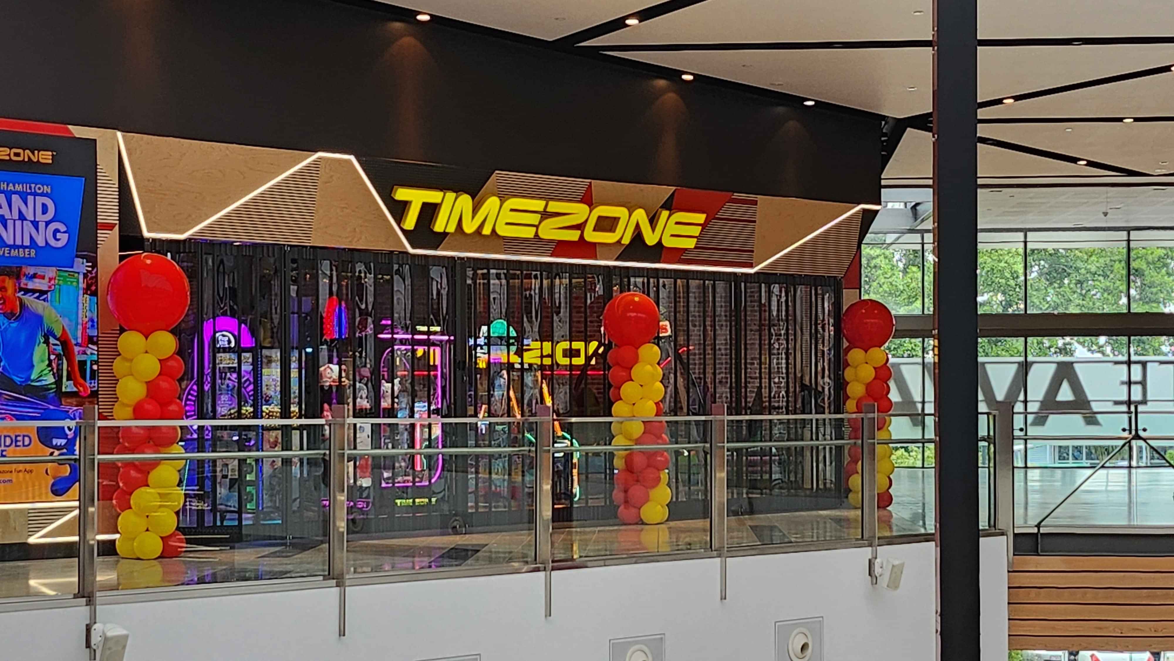 Pizza Hut Theme Balloon Garland