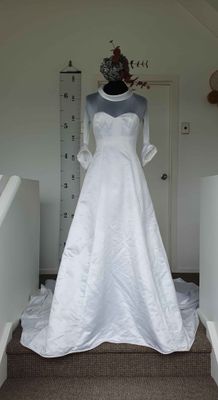 Classic Vintage style Gown - Size 10/12