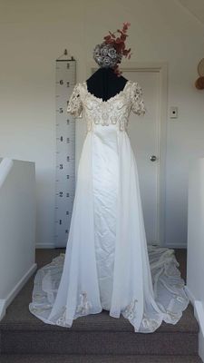 Regency Vibes Vintage Vinka Gown - Size 8/10