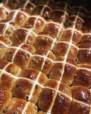 Traditional Hot Cross Buns