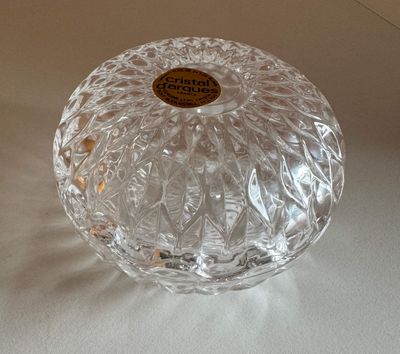 Cristal d&rsquo;arques Dish with lid