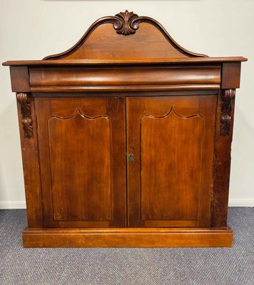 Chiffonier/Sideboard
